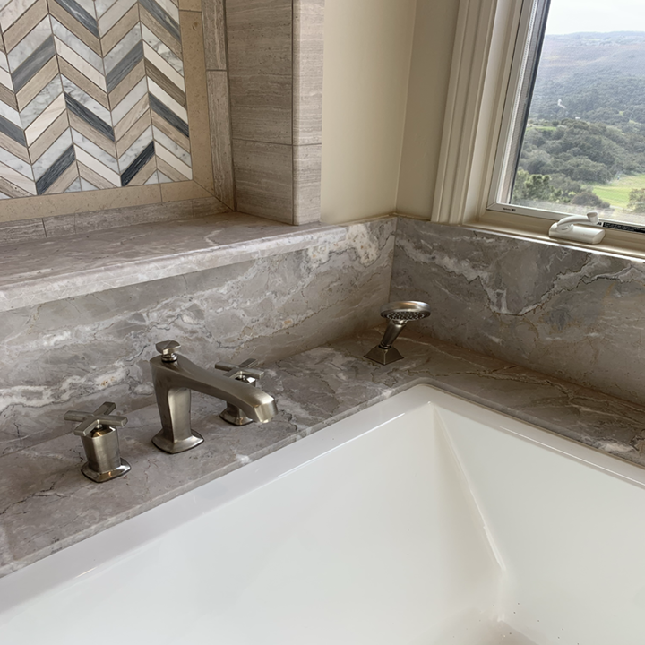 Bathtub with tile and granite